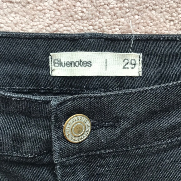 Low Waisted Jean Shorts from Bluenotes - Picture 3 of 3
